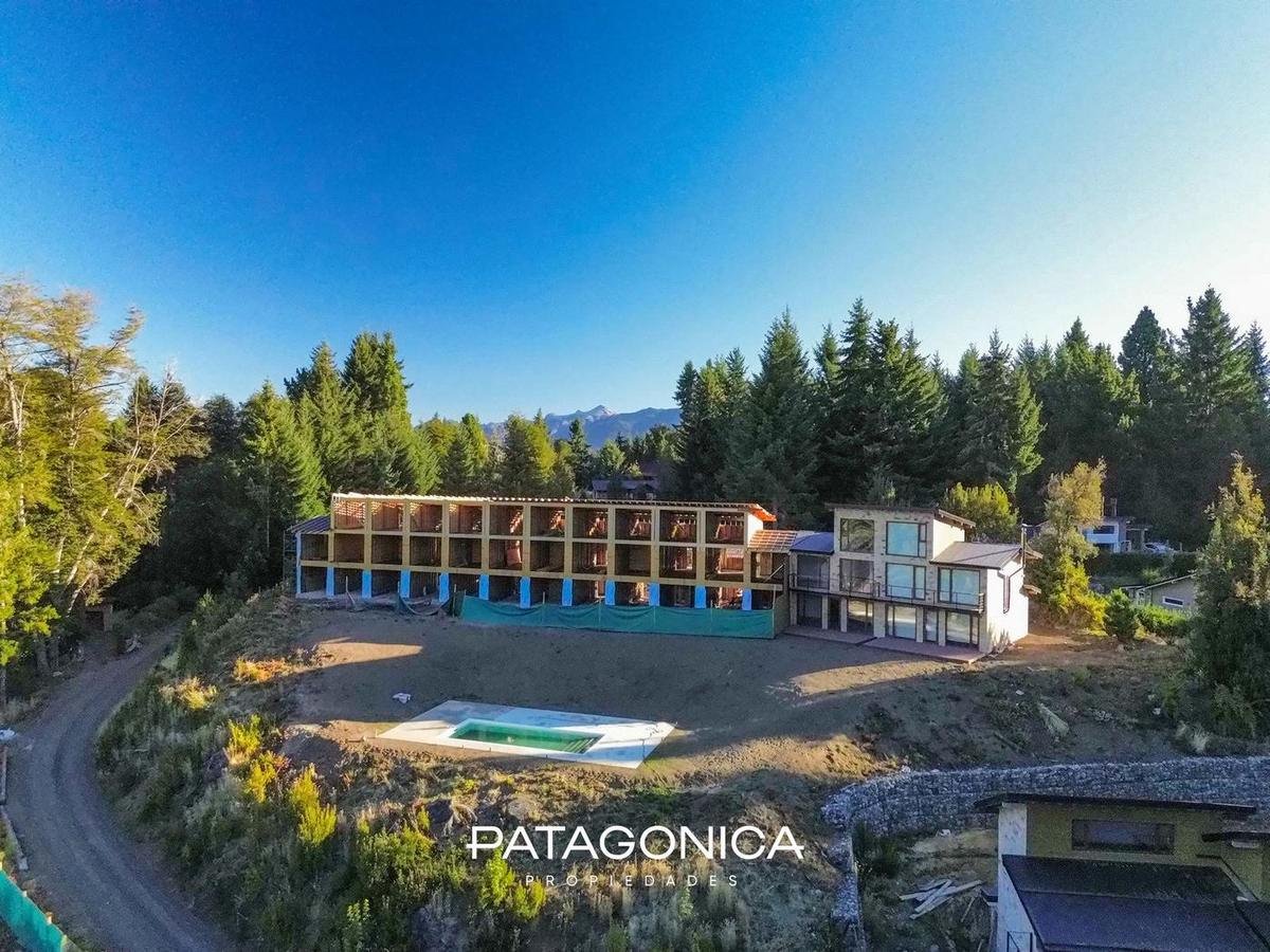 Vista aérea con la piscina
